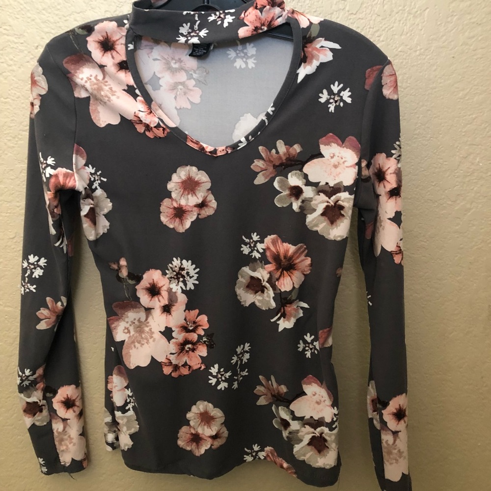 Rue 21 slim-fit long-sleeve top